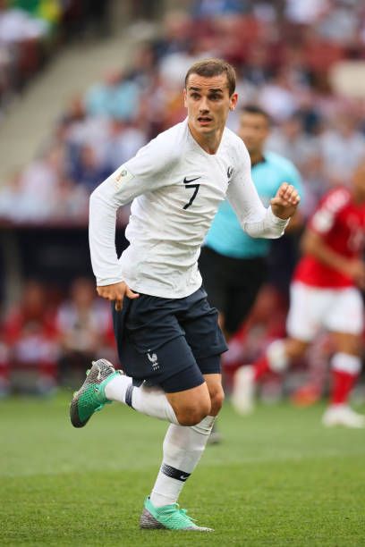 2017-18 France Away Jersey (#10 Griezmann)