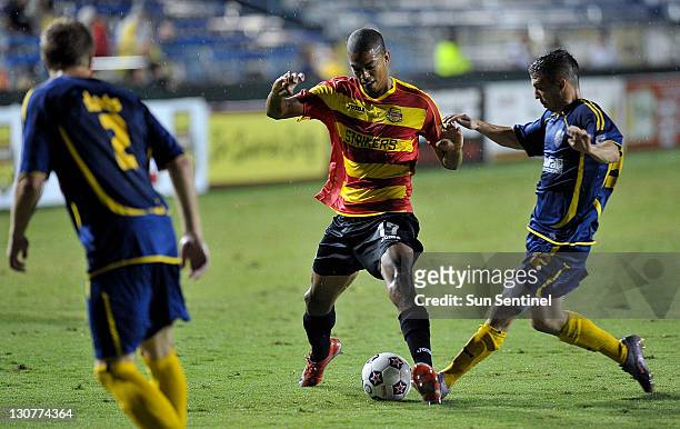 2011 FORT LAUDERDALE STRIKERS HOME JERSEY M